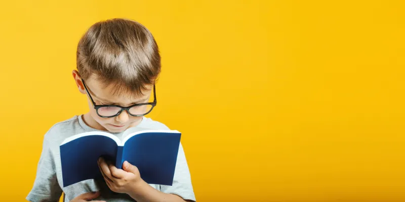 Redescoperind Farmecul Copilăriei: 15 Cărți pentru Copii pe care să le citești ca Adult
